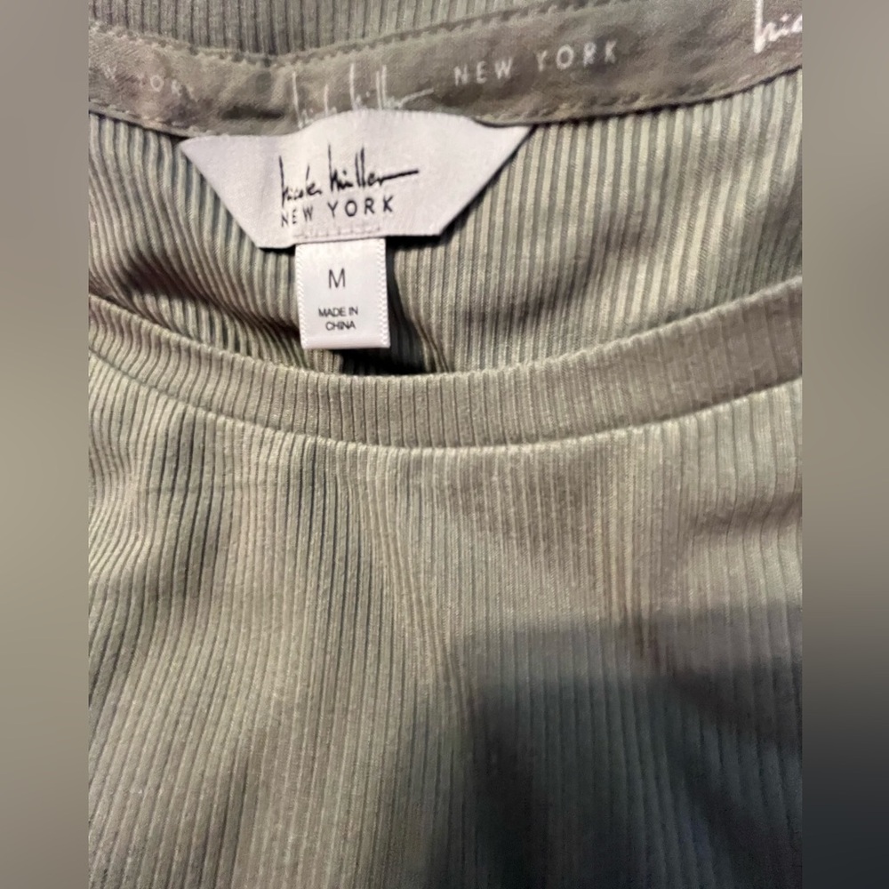 NWT NICOLE MILLER Green High Neck Tank and Pockets Pull on Pants Set Size - Picture 9 of 12